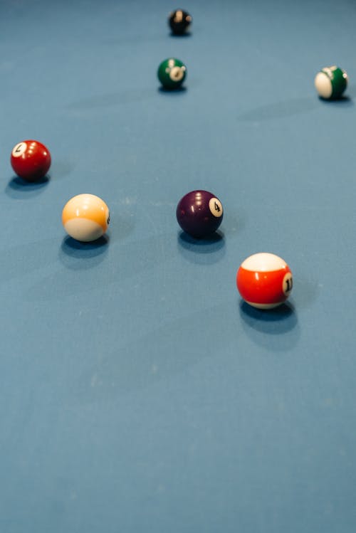 poker-tournament-players.jpg