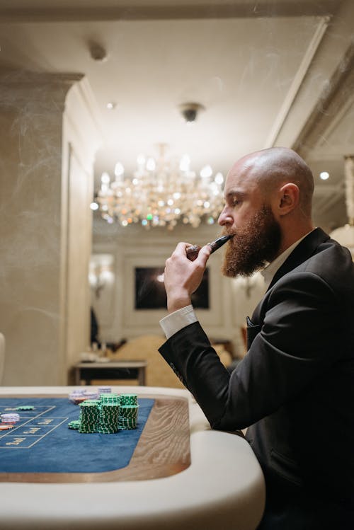 pexels-gambling-room.jpg