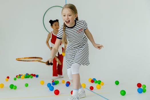 https://images.pexels.com/photo/financial-documents-669610/pexels-photo-669610.jpeg